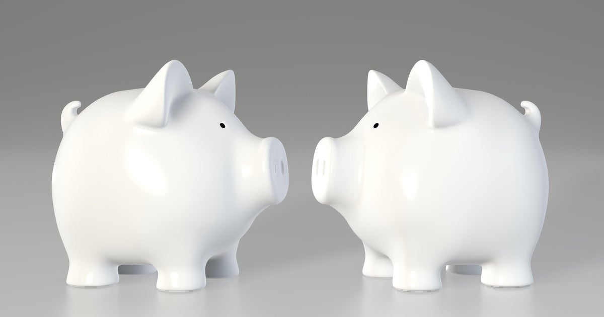 $10,000 1-year CD vs. $10,000 high-yield savings account: Which will earn more interest? 