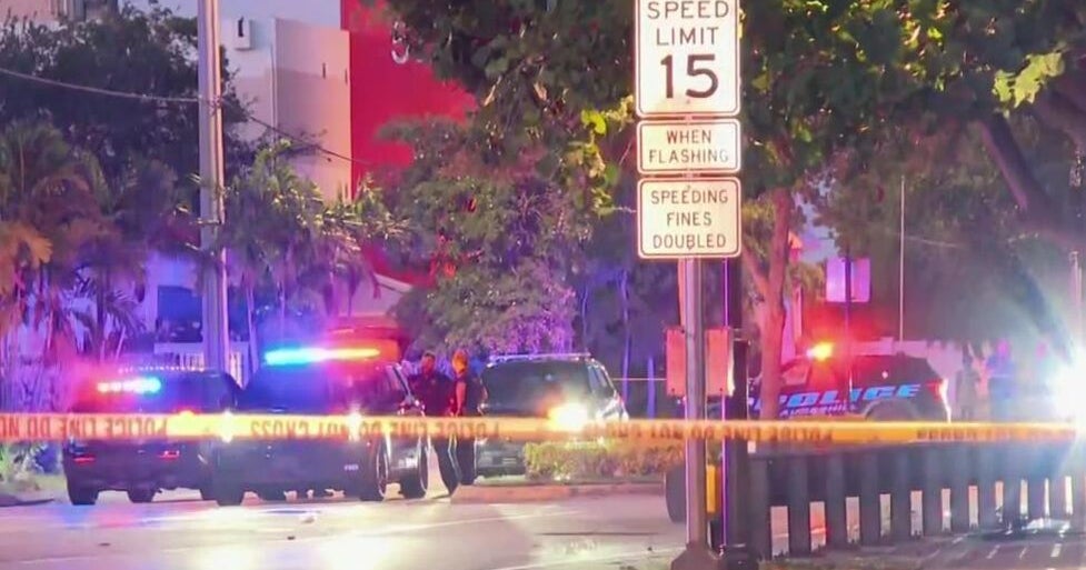 Woman plunges car into Lauderhill canal