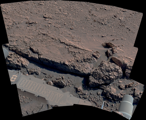 e2-pia26558-curiosity-views-a-fractured-boxwork-ridge-up-close.png 