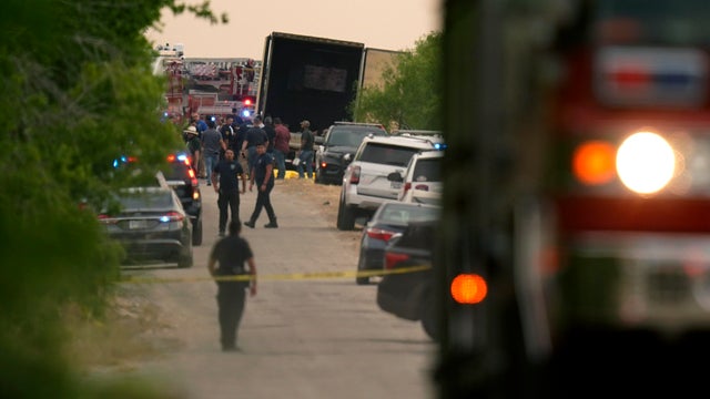 Texas Migrants Tractor Trailer 