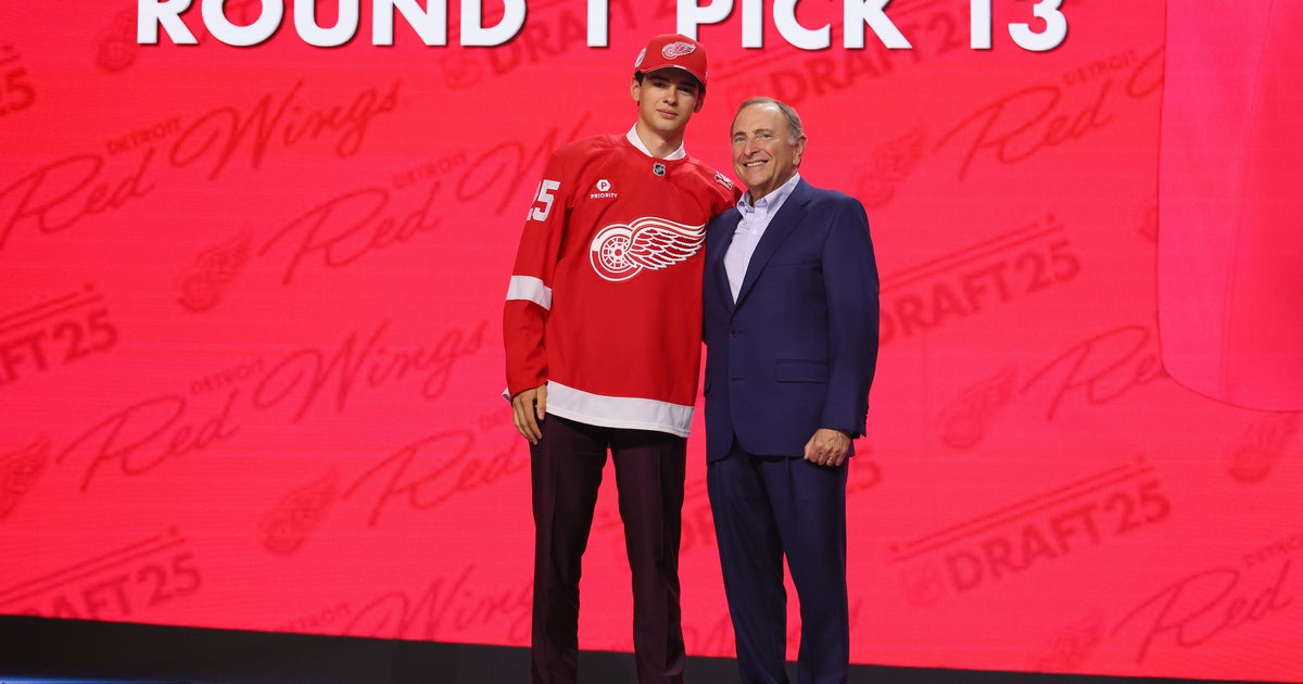 Detroit Red Wings select Carter Bear in 2025 NHL draft
