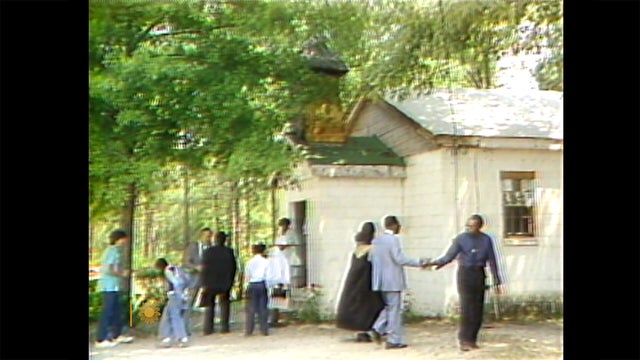 dixiana-church-th.jpg 