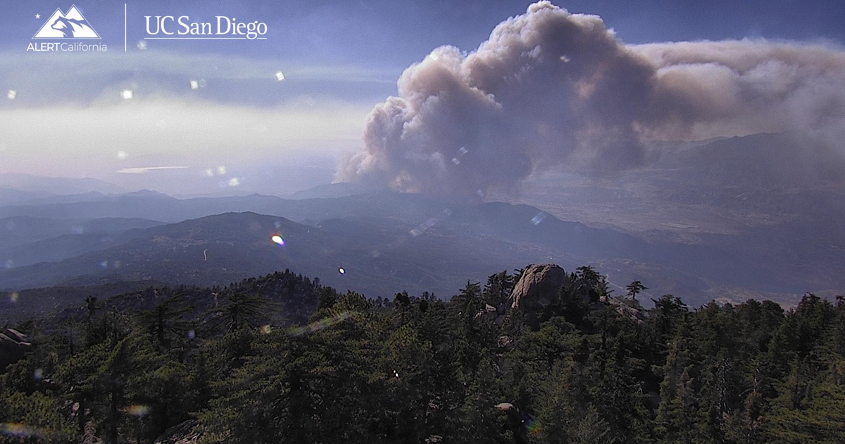 Evacuations ordered as firefighters battle 800-acre Wolf Fire near Banning 