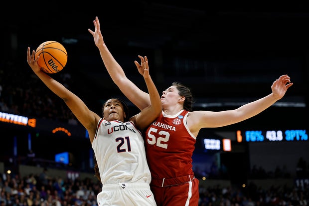 Oklahoma v UConn 