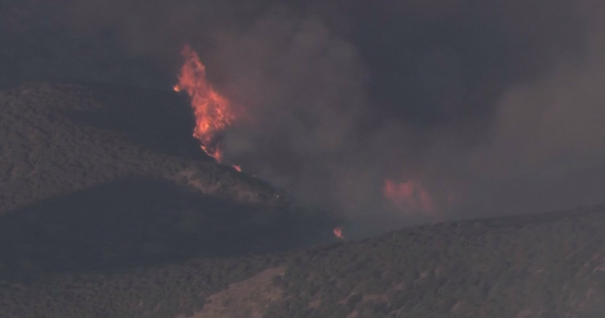 Smoke advisory issued for areas surrounding Wolf, Mindy fires 