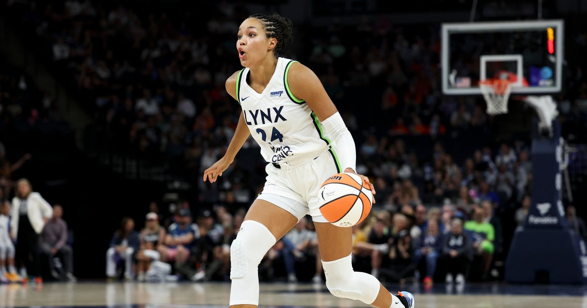 Lynx dominate Sun 102-63, hand Connecticut their ninth straight loss 
