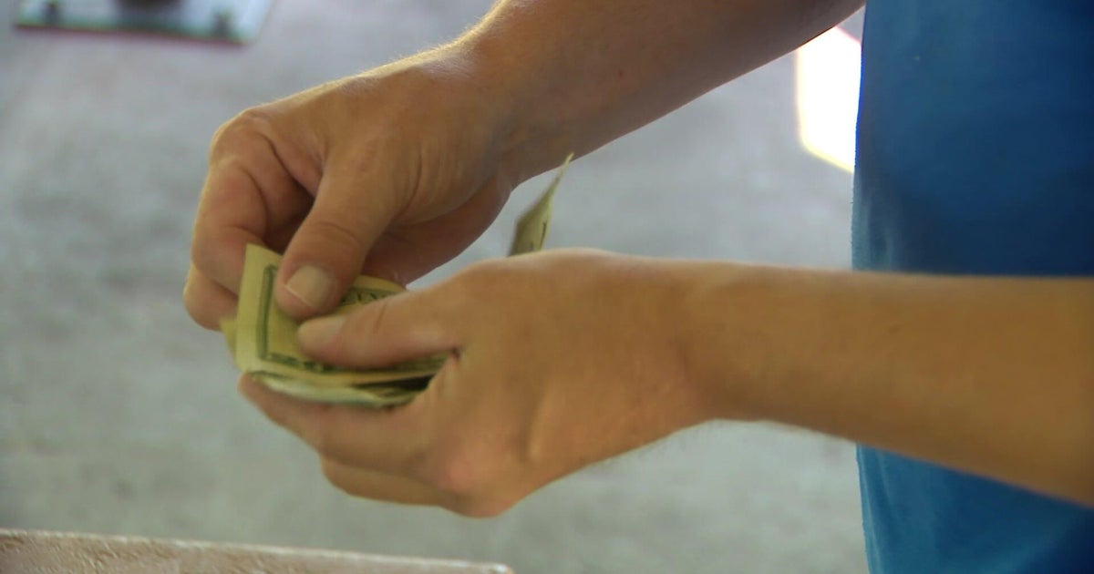 "MN Loot Drop" gives away thousands of dollars with help from social media 