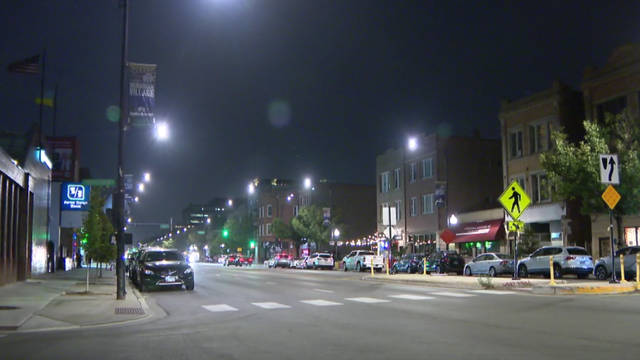 070125-ukrainian-village-chicago-night.png 