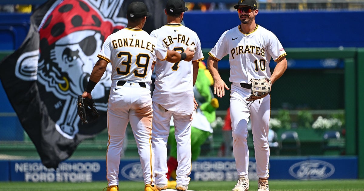Pirates complete series shutout sweep of Cardinals 