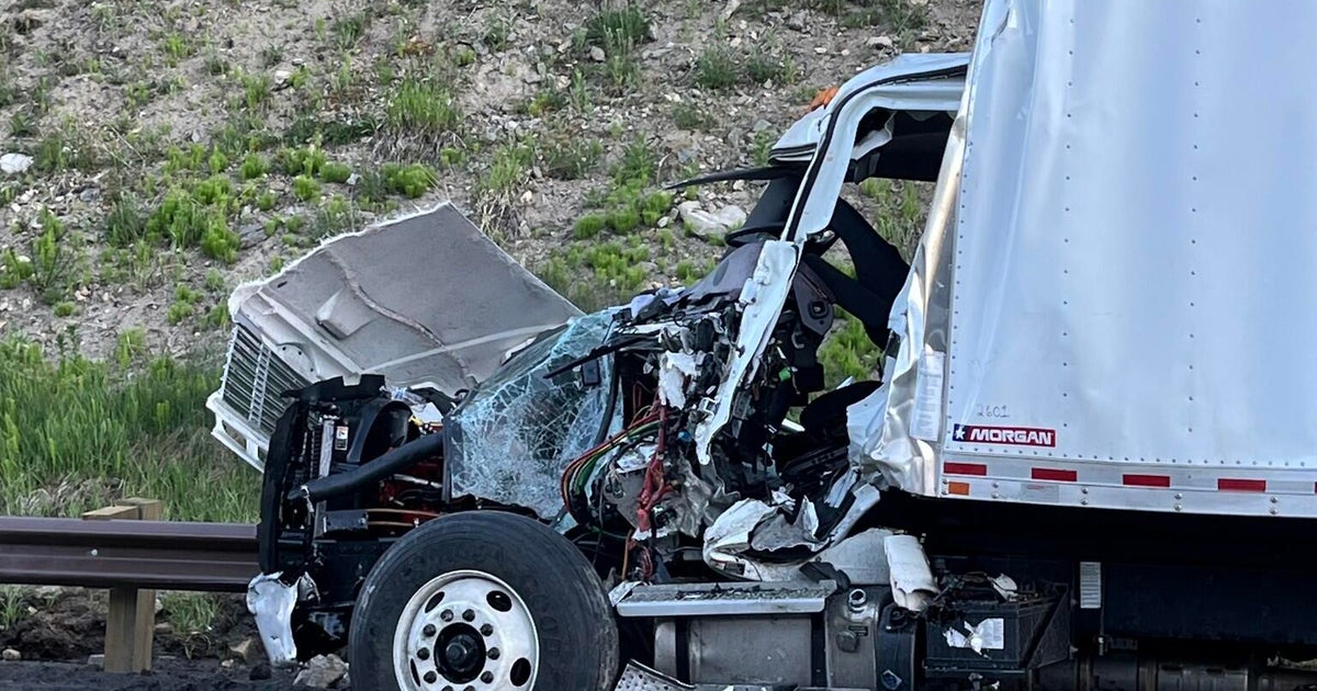 Westbound lanes of I-70 reopen after closure for crash involving semi 