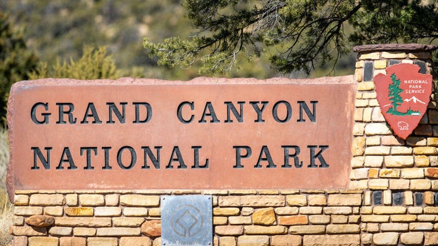                        Trump signs executive order calling for foreign tourists to pay higher national park fees                   