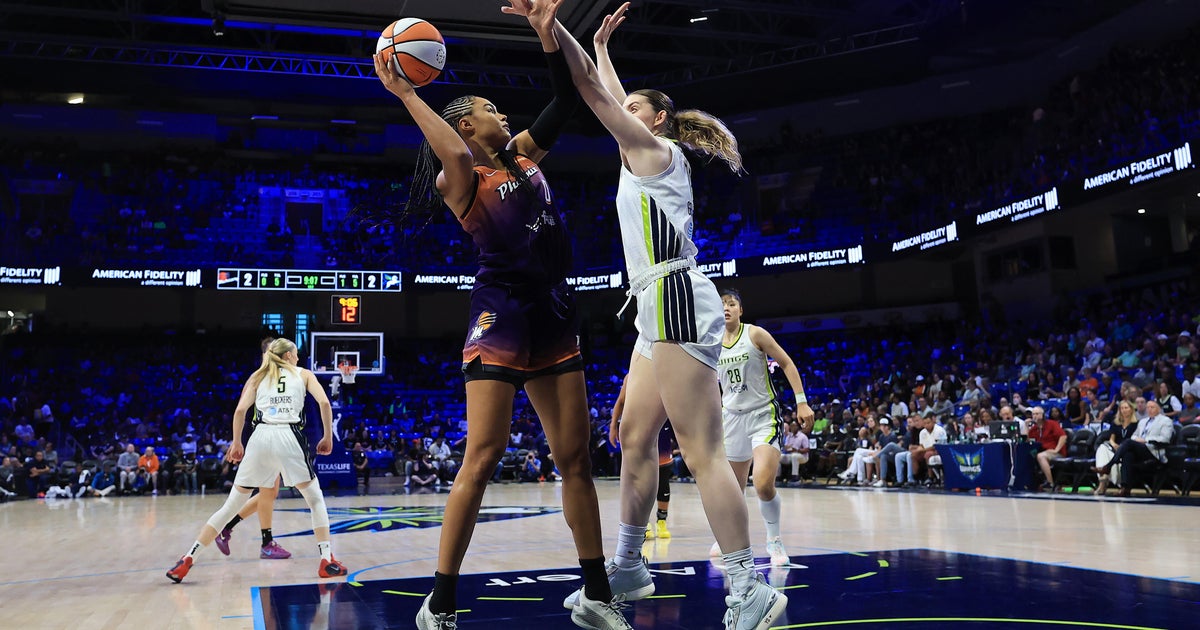 James, Bueckers lead rookie-heavy Wings past Mercury, 98–89 