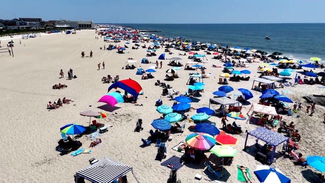 hughes-4pm-pkg-holiday-at-shore-070325-frame-0.jpg 