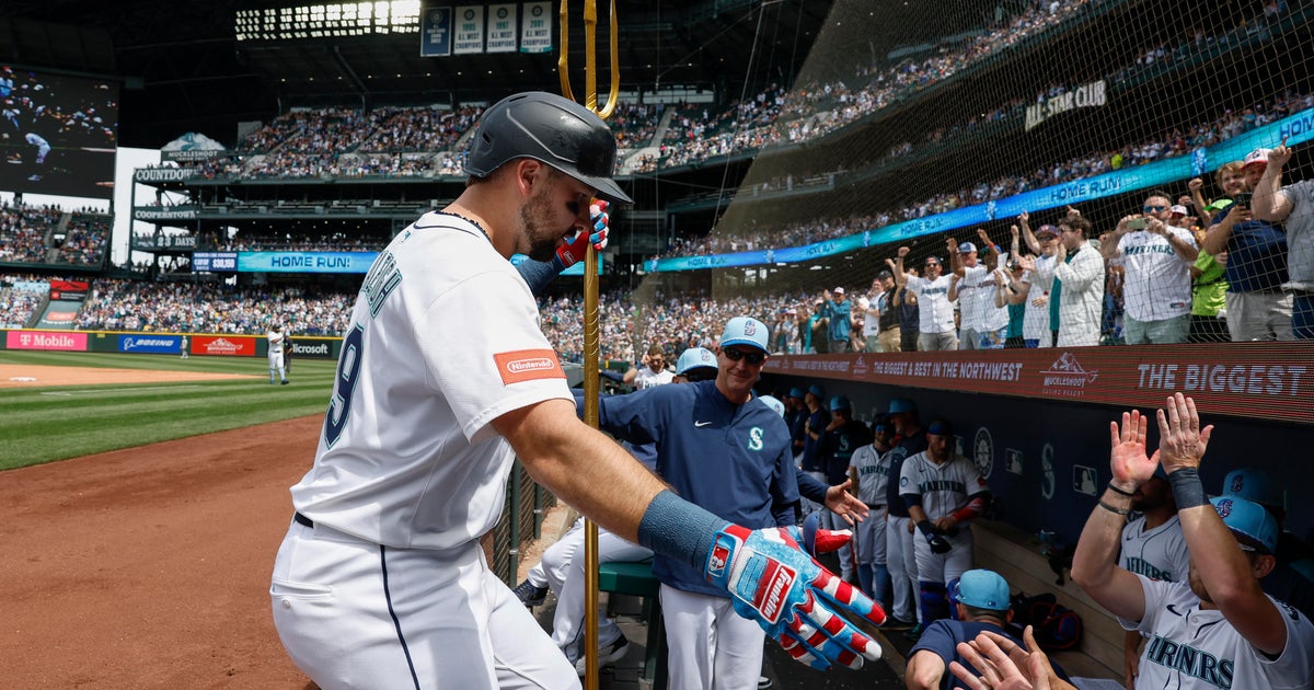 Cal Raleigh hits 2 home runs, helps Mariners snap Pirates' winning streak 