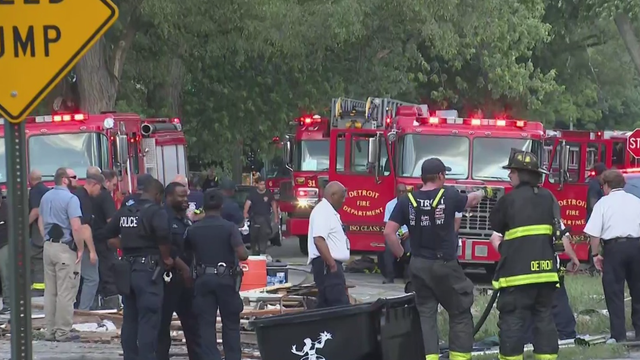 detroit-east-side-house-explodes.png 