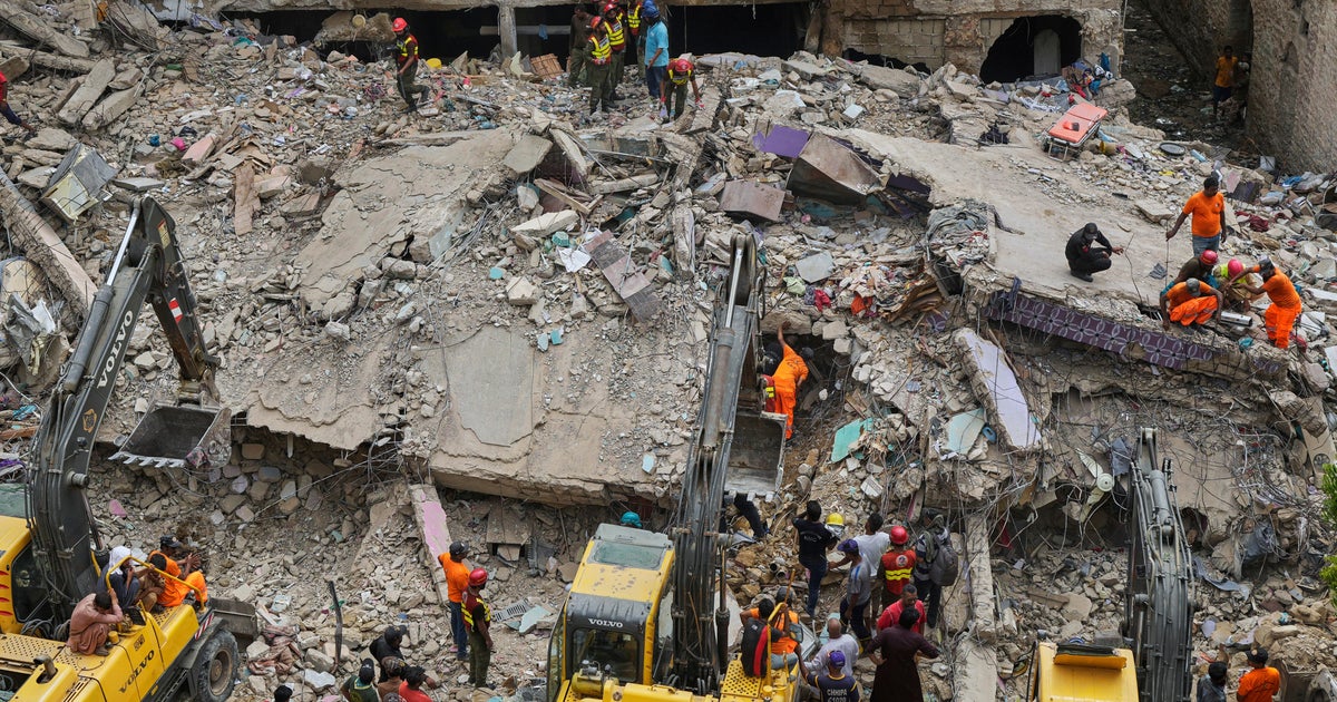 At least 16 dead after building collapse in Pakistan 
