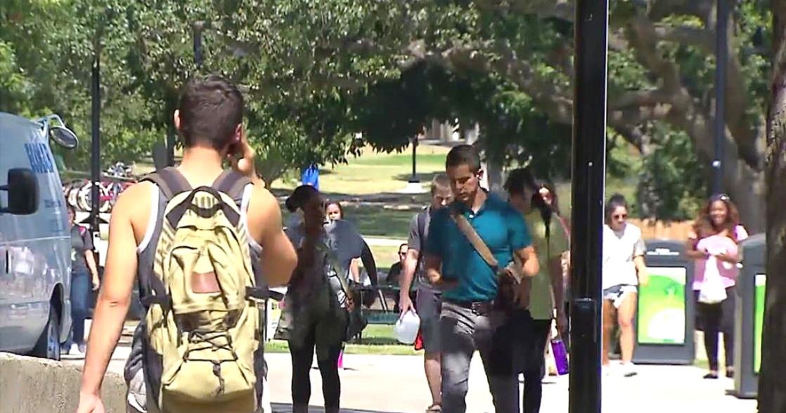 Texas Dream Act supporters sue to restore in-state tuition for undocumented students 