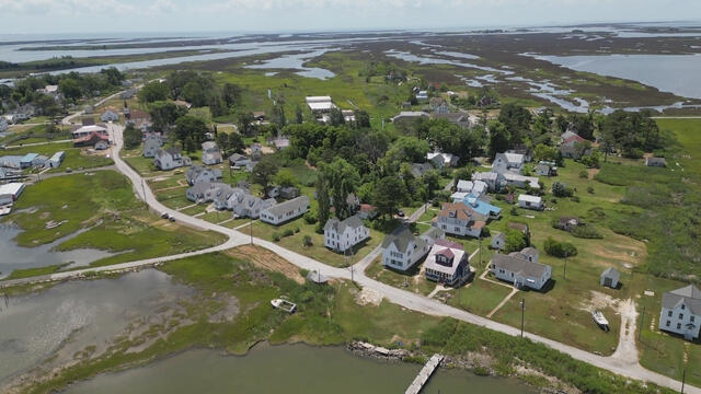 hour1-smith-island-video-wertheim-3881525-640x360.jpg 