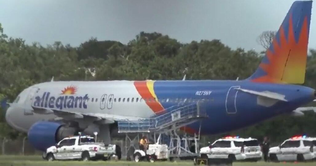 Arrest made after bomb threat made on Florida flight