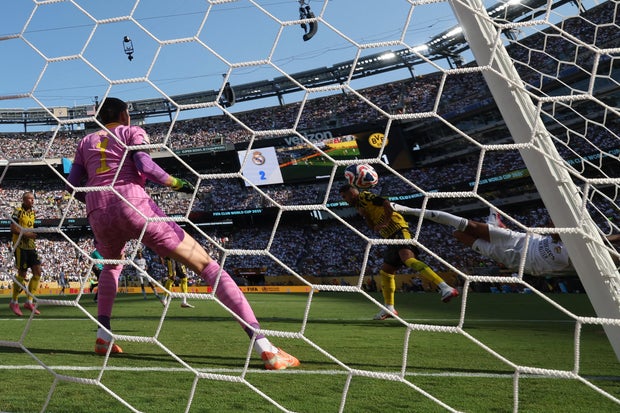 TOPSHOT-FBL-WC-CLUB-2025-MATCH60-REAL MADRID-DORTMUND 