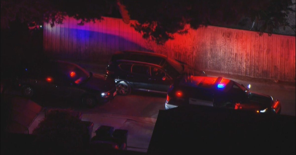 San Fernando police shoot at pursuit suspect in North Hills 