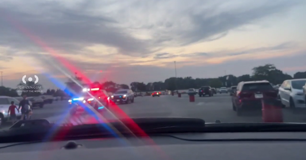 Shots fired in parking lot of Six Flags Great America; police say there were no known victims 