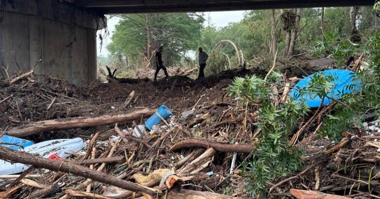 Kerrville locals mobilize to help community following deadly floods 