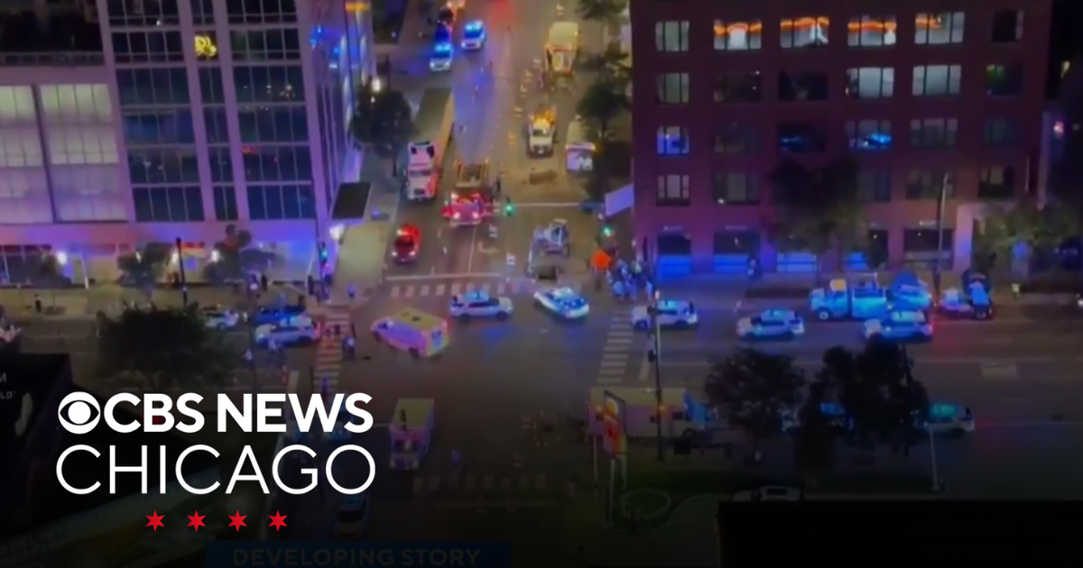 $10,000 reward offered for arrest in deadly River North mass shooting ...