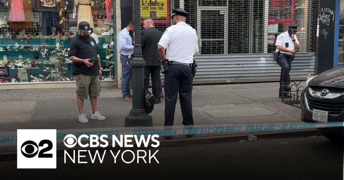 Teen killed, 2 others hurt in Longwood, Bronx shooting - CBS New York
