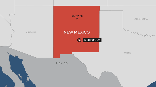A map shows where Ruidoso, New Mexico is located. 