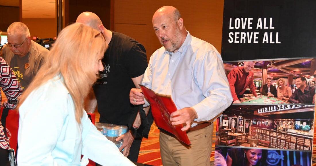 Hard Rock Casino 限定 2002年製 Hard Rock Hotel & Casino Atlantic City marks 7th anniversary with
