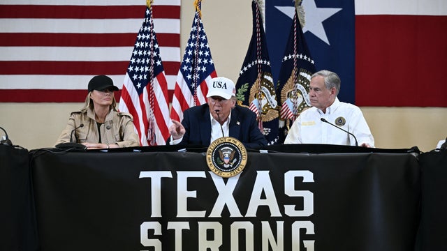 US-POLITICS-FLOOD-WEATHER-TRUMP 
