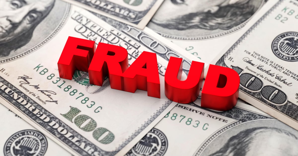 N.Y. state auditor accused of financial fraud 