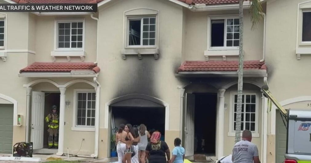 3 pets killed in Miami Gardens house fire - CBS Miami
