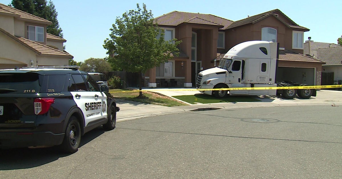 Sacramento County man suspected of assaulting relative with knife arrested after standoff 