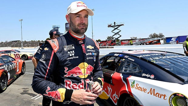 shane-van-gisbergen-2224163794.jpg 