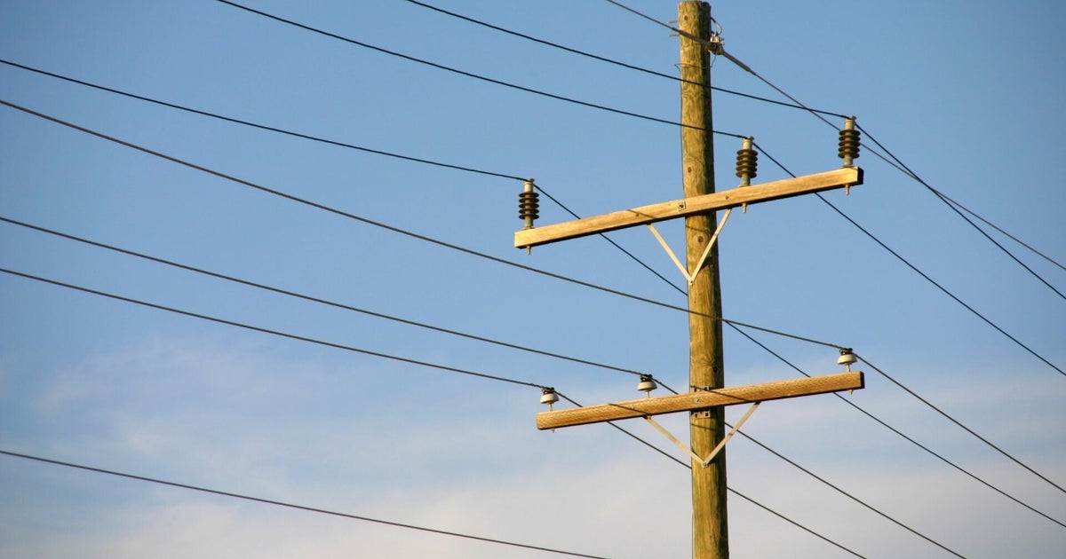 Wind damage leaves thousands of Southeast Michigan residents without power 