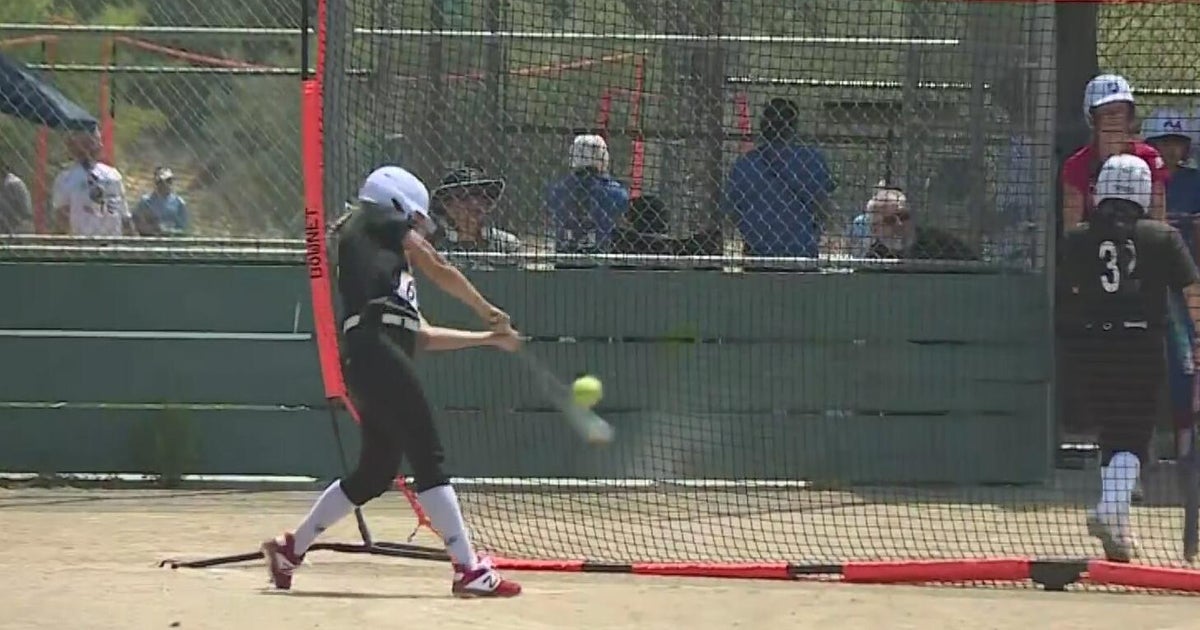 Athletes show off their skills to college coaches at Roseville softball combine