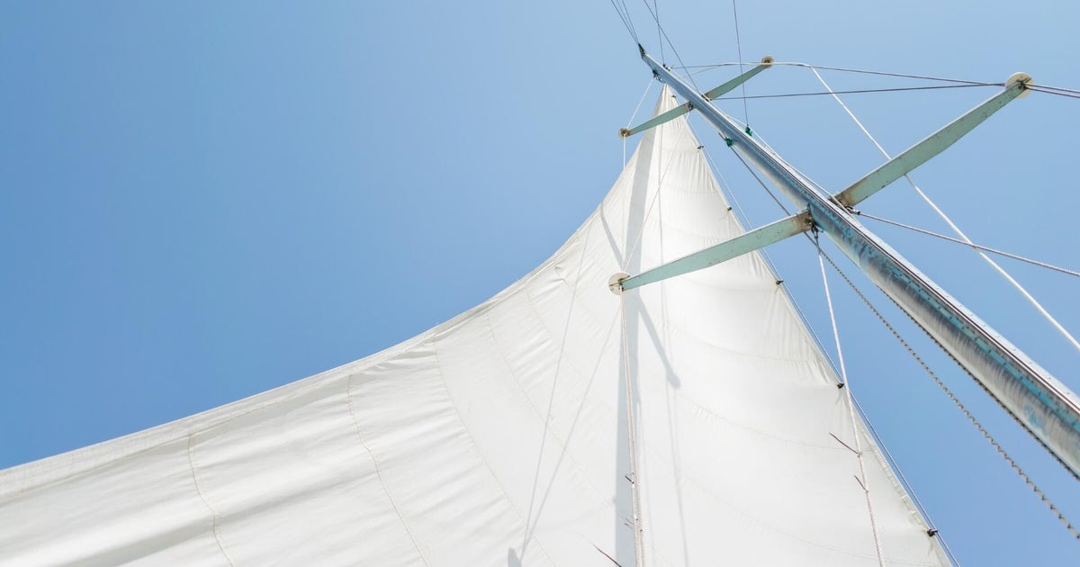 2 rescued after falling overboard, boats damaged during Lake Huron race 