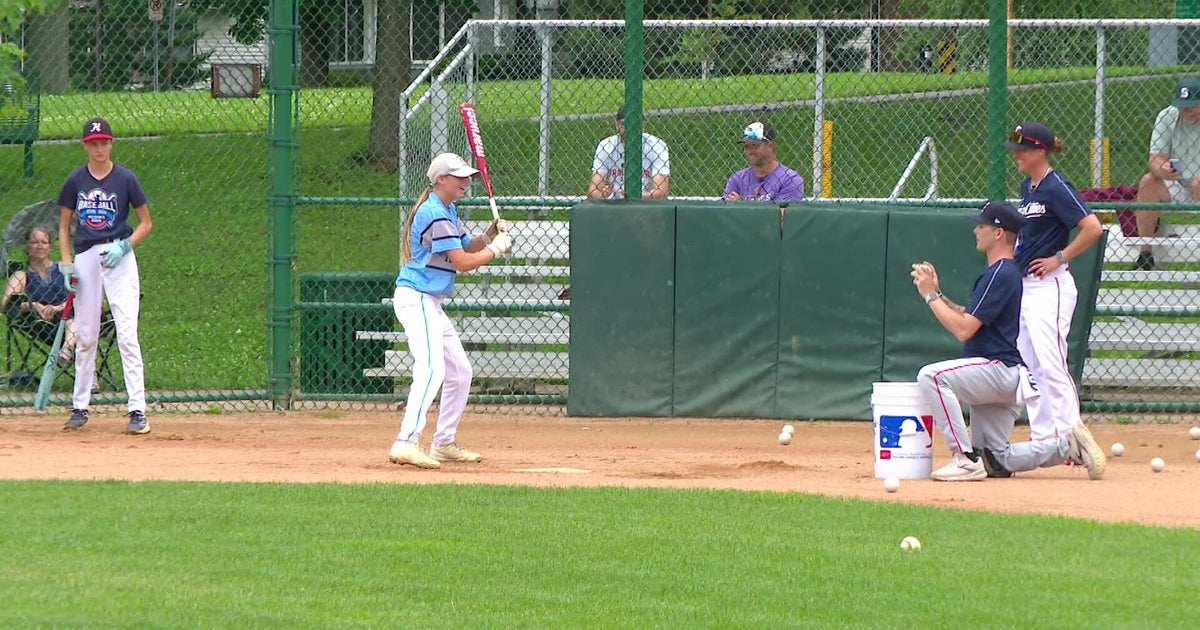 Minnesota Twins fund girls baseball team headed to national competition 