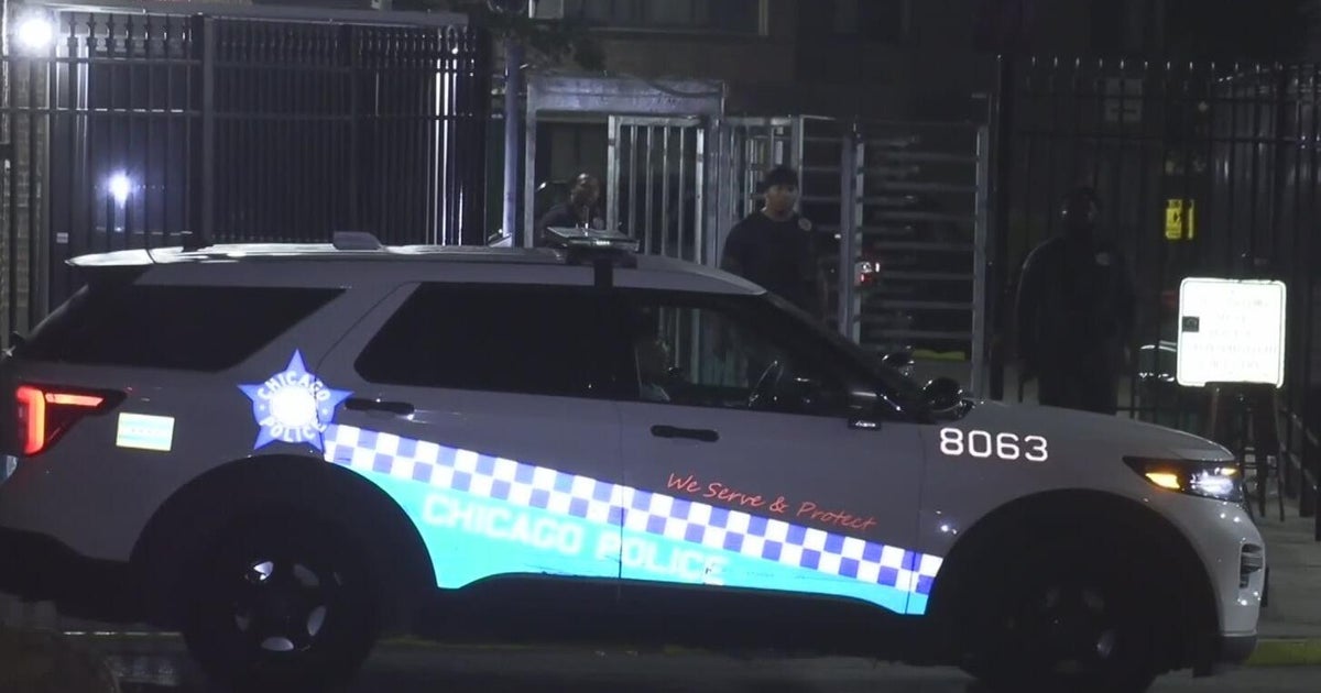 2 teens injured in separate shootings overnight in Chicago 