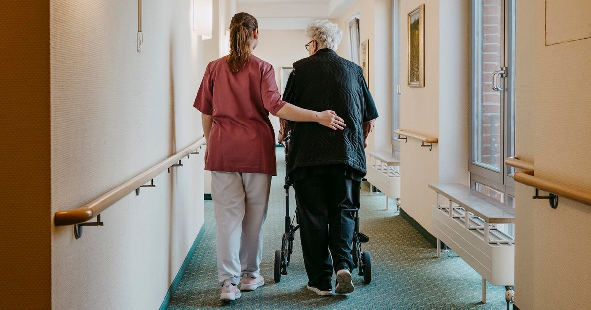 What to look for when choosing an assisted living facility or nursing home 