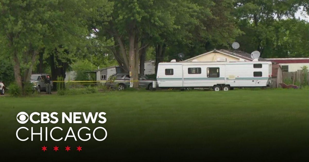 Suspect identified in manhunt after 2 found dead in LaSalle County ...