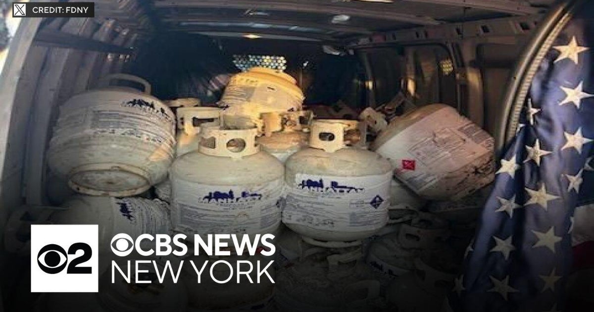 Dozens of propane tanks found in van after car crash in NYC - CBS New York