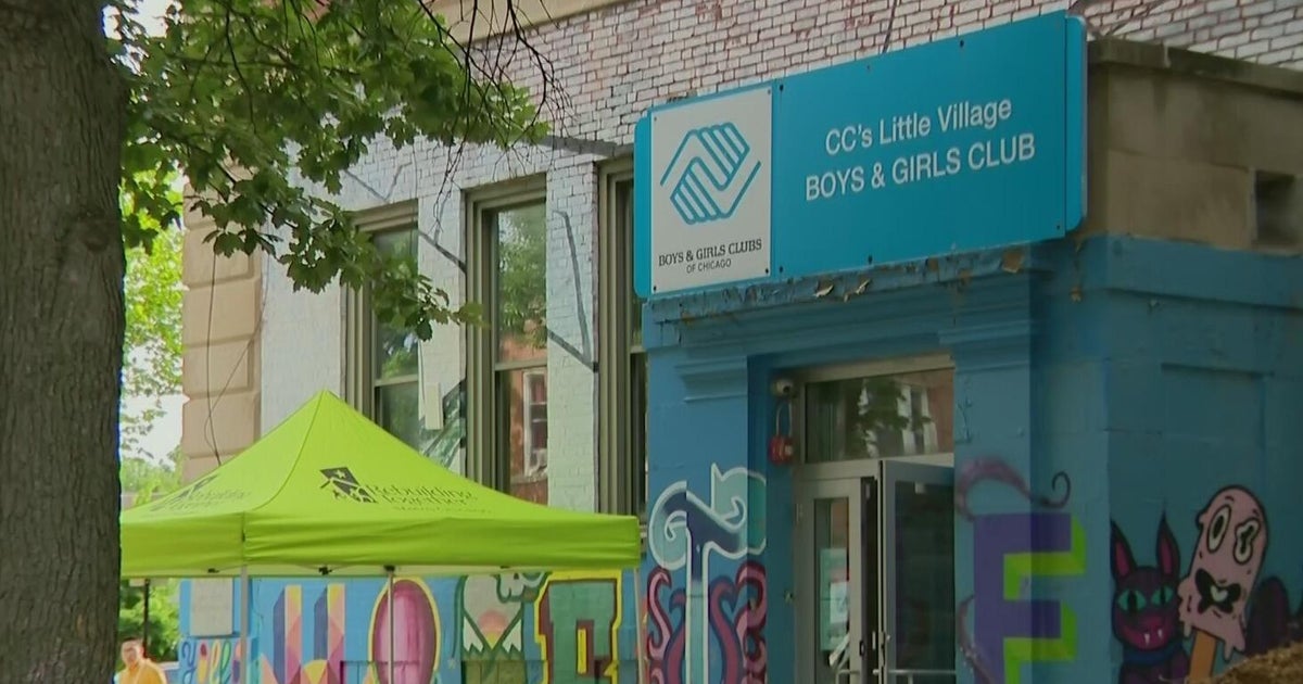 Volunteers help provide upgrades to Little Village Boys and Girls Club 