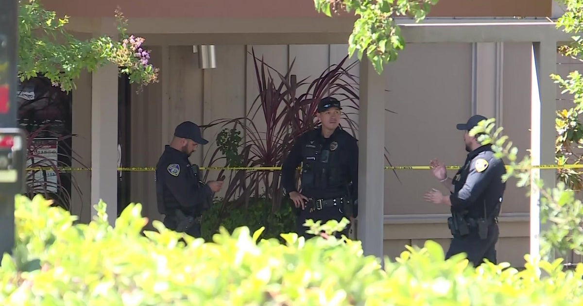 Stockton shooting leaves man dead, another hospitalized 