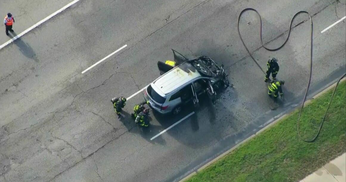 Vehicle fire blocks traffic on DuSable Lake Shore Drive near Grant Park 