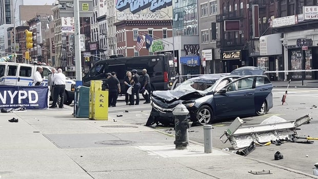 chinatown-crash-jd-cell-3-hi-res-still.jpg 