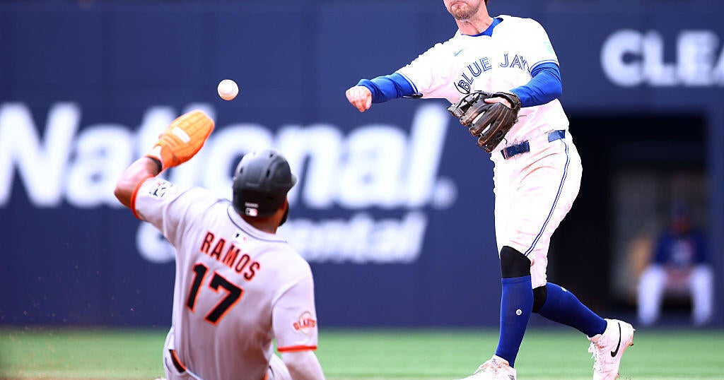 Blue Jays beat Giants to extend home winning streak to 9 
