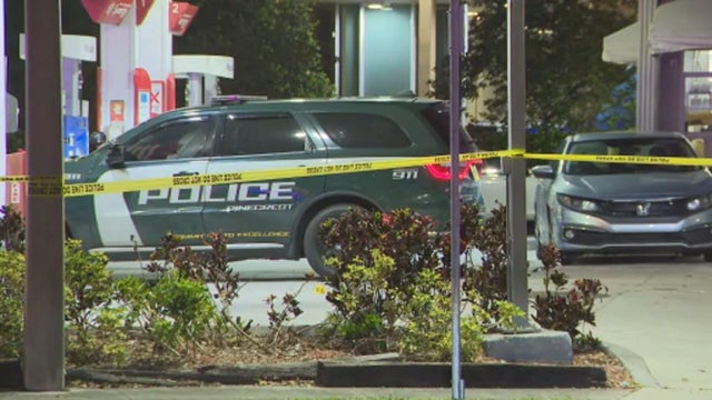 man-dead-police-car-slider.jpg 